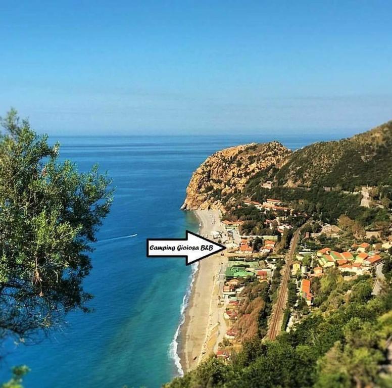 Camping B&B Gioiosa ג'ויוזה מריאה מראה חיצוני תמונה