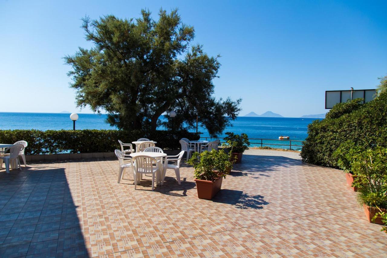 Camping B&B Gioiosa ג'ויוזה מריאה מראה חיצוני תמונה