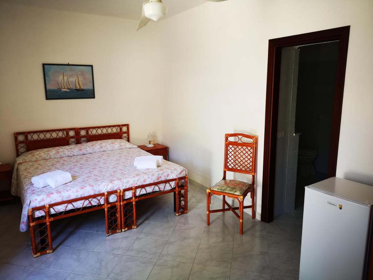 Camping B&B Gioiosa ג'ויוזה מריאה מראה חיצוני תמונה