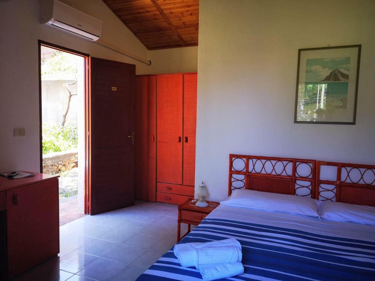 Camping B&B Gioiosa ג'ויוזה מריאה מראה חיצוני תמונה