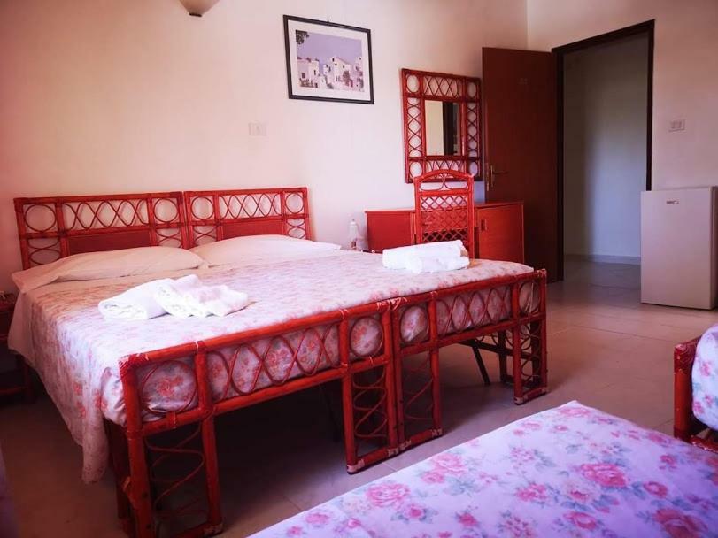 Camping B&B Gioiosa ג'ויוזה מריאה מראה חיצוני תמונה